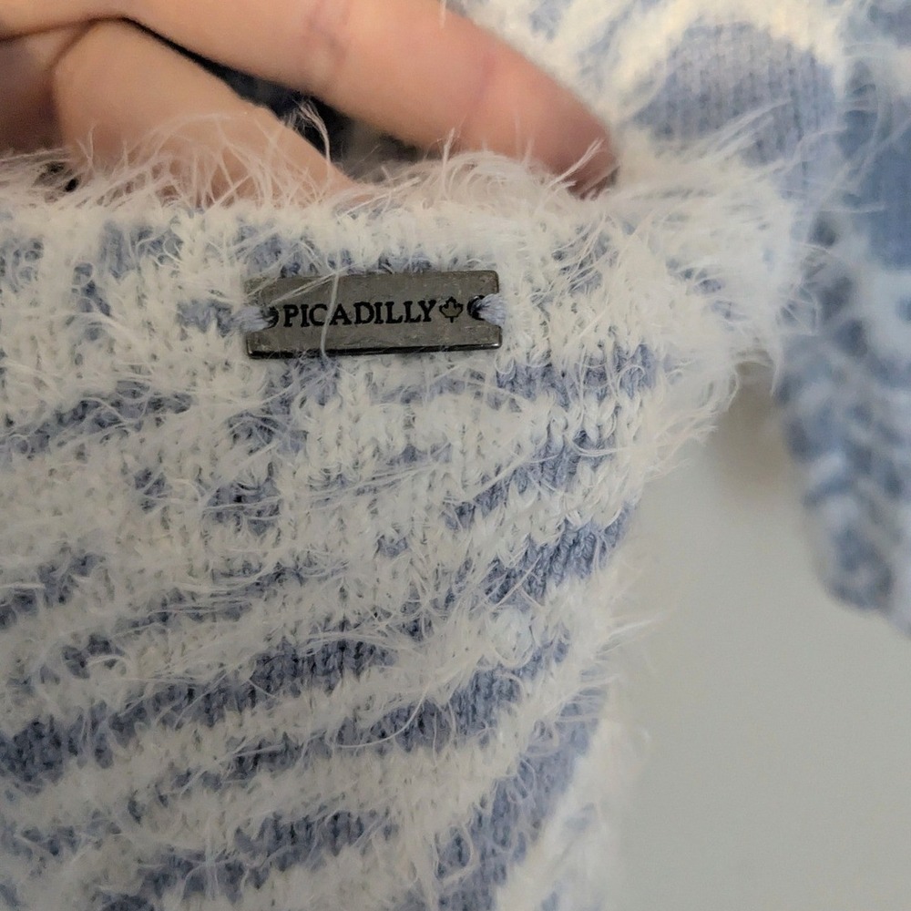 Picadilly Canada Sweater Cardigan Women's XS/S Blue White Fuzzy Knit Boho NWOT - Picture 4 of 6